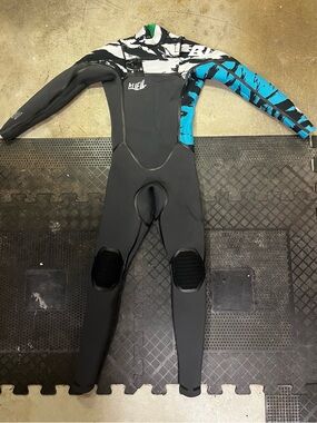 Buell RB1 - Full Body Wetsuit - Black with Blue & White Accents